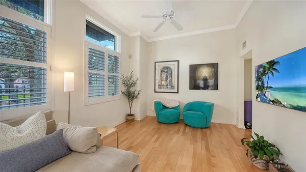 $999,000 | 200 Cocoanut Avenue, Unit 4, Sarasota, FL 34236