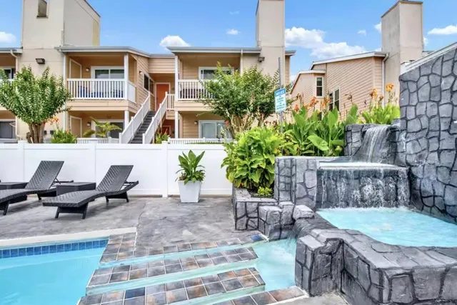 a car parked in front of a building
