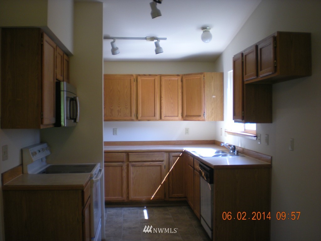 1312 East Gilkey Road Burlington, WA 98233 - Photo 6 of 9