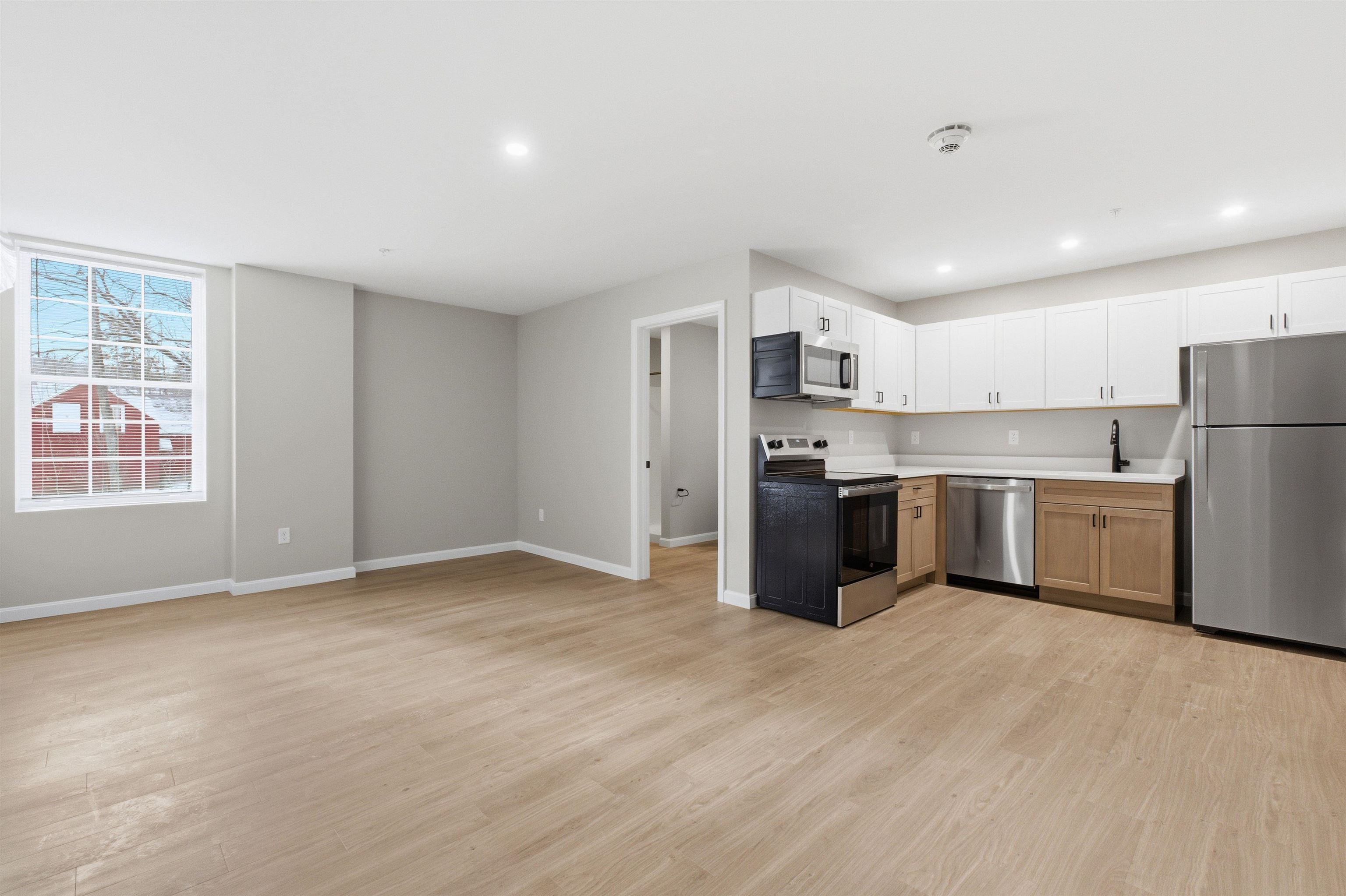 15 Mountain Road, Unit 203 Goffstown, NH 03045 - Photo 9 of 16