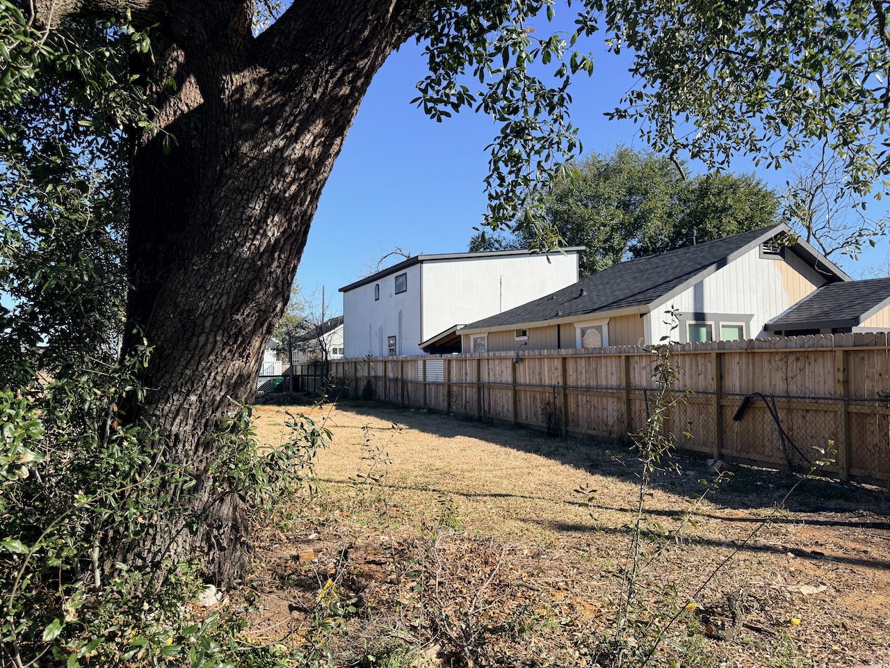 3512 Castor Street Houston, TX 77022 - Photo 3 of 24 a view of a backyard of the house