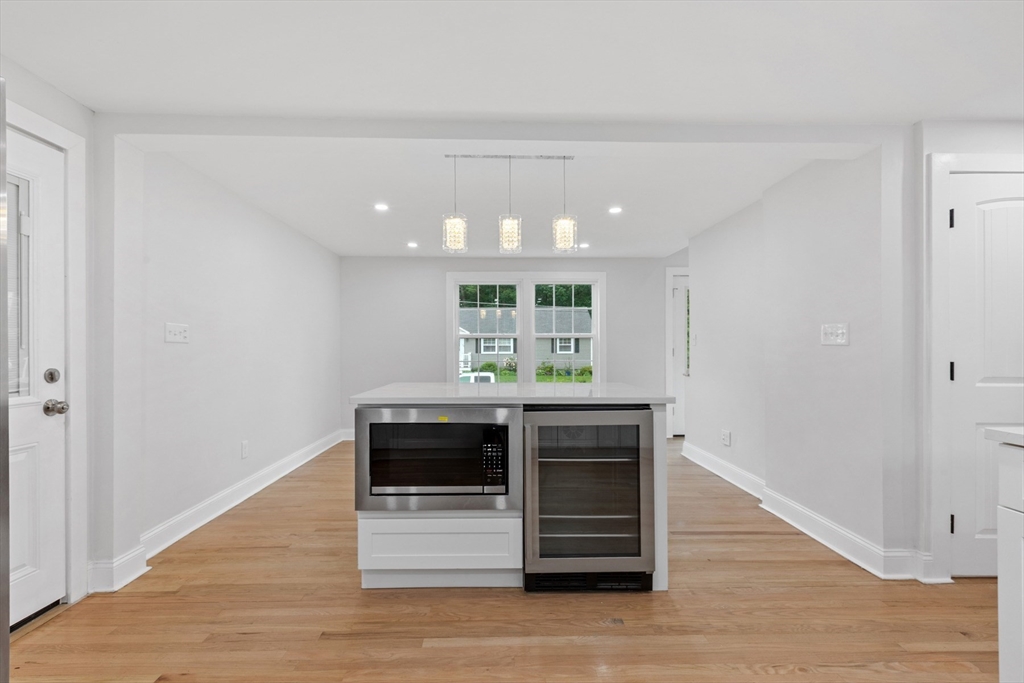 21 Rhoda Street Tewksbury, MA 01876 - Photo 10 of 31 Gallery Image 10