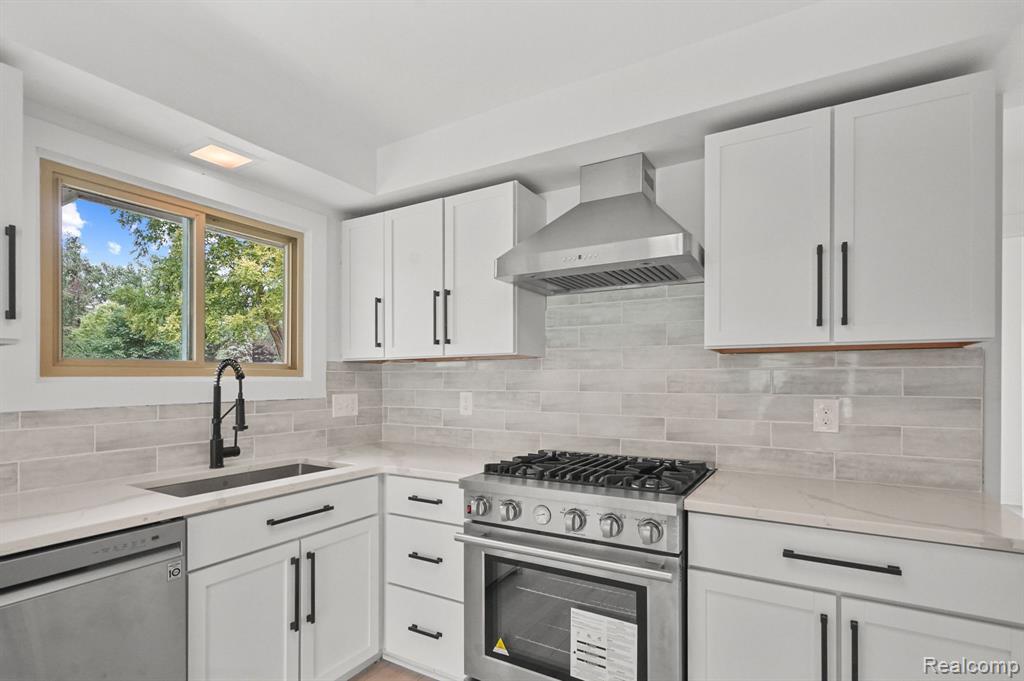 2758 Hillendale Drive Rochester Hills, MI 48309 - Photo 7 of 23