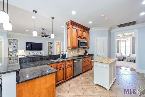 $464,000 | 462 Meadow View Court, Thibodaux, LA 70301