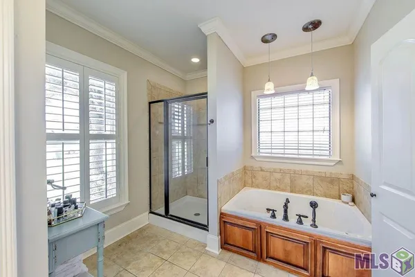 $464,000 | 462 Meadow View Court, Thibodaux, LA 70301