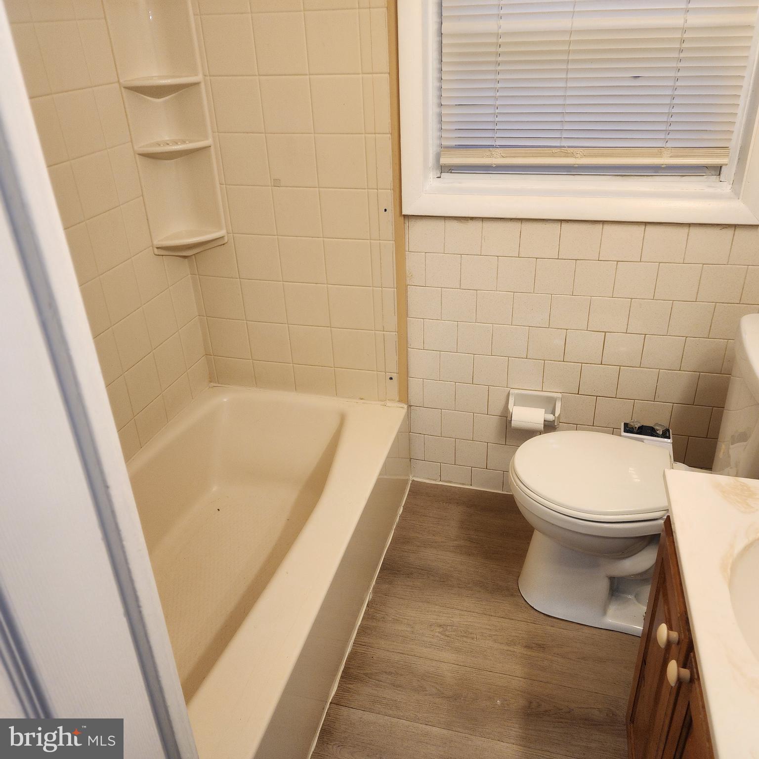 7528 Rabon Avenue Baltimore, MD 21222 - Photo 16 of 20 Bath