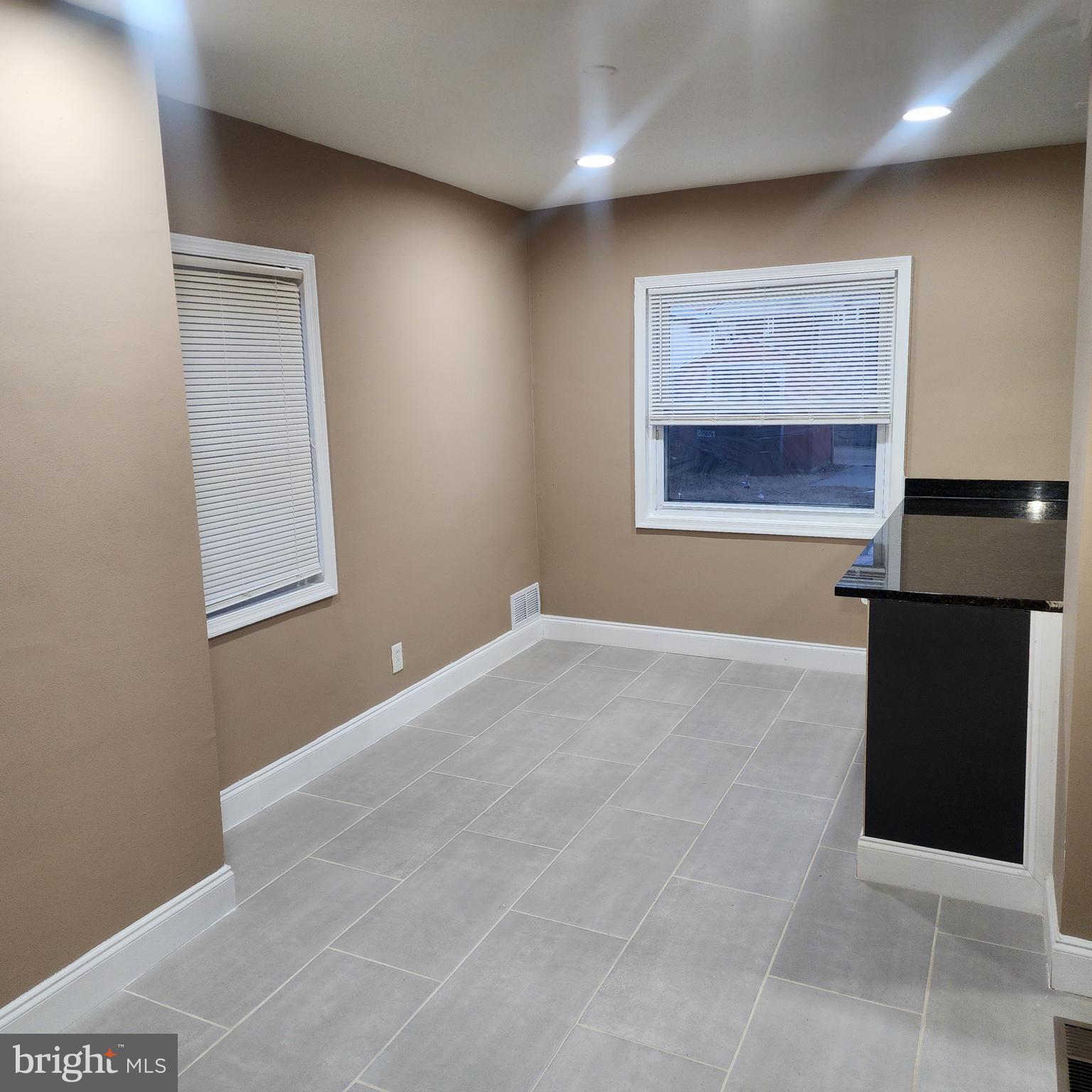 7528 Rabon Avenue Baltimore, MD 21222 - Photo 7 of 20 Dining Area