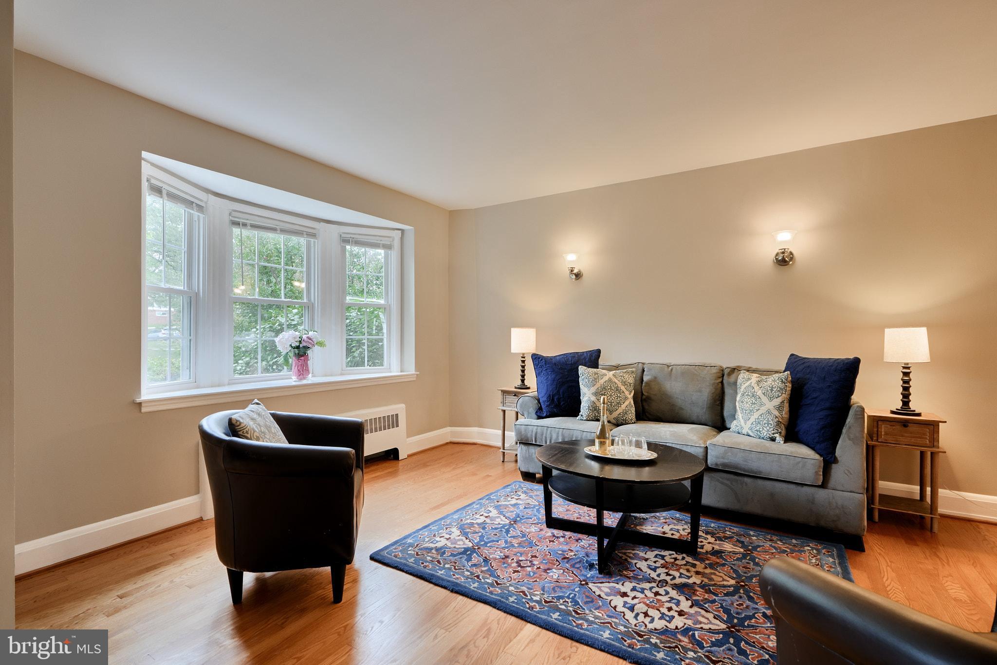 217 Dumbarton Road Baltimore, MD 21212 - Photo 5 of 55 Bay Window Charm