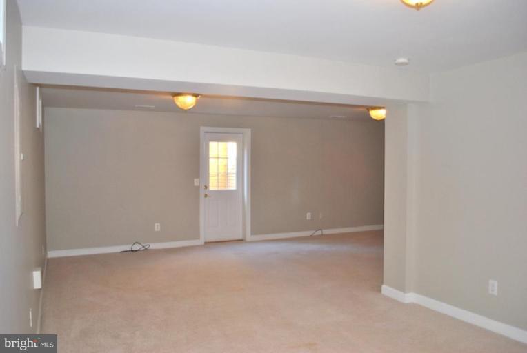 47659 Rhyolite Place Sterling, VA 20165 - Photo 14 of 25 L-shaped recreation room