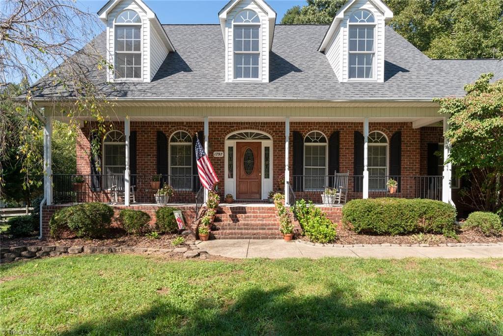 1797 Case Oak Court Oak Ridge, NC 27310 - Photo 3 of 25