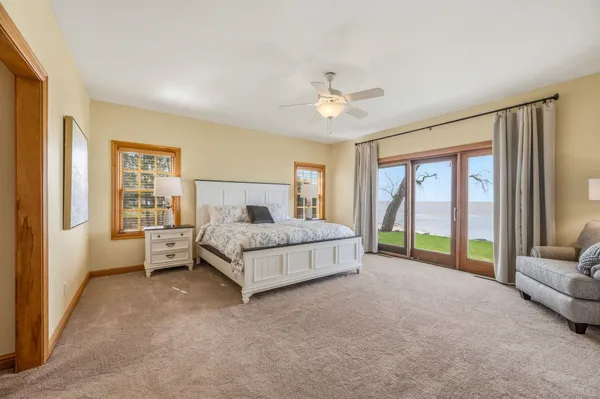 $1,295,000 | 6121 Sandy Cove, Luxemburg, WI 54217