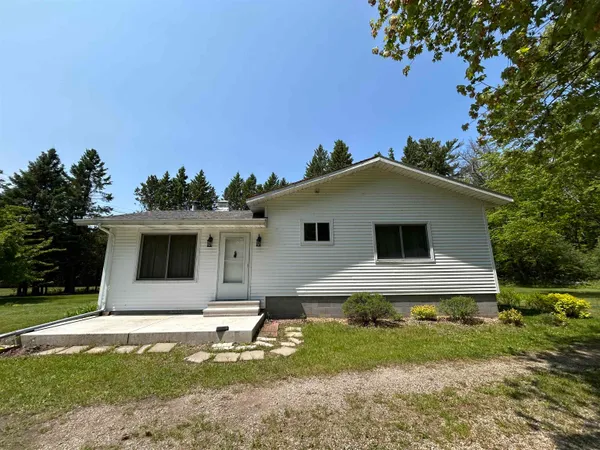 $459,000 | N1901 Kutz Road, Marinette, WI 54143