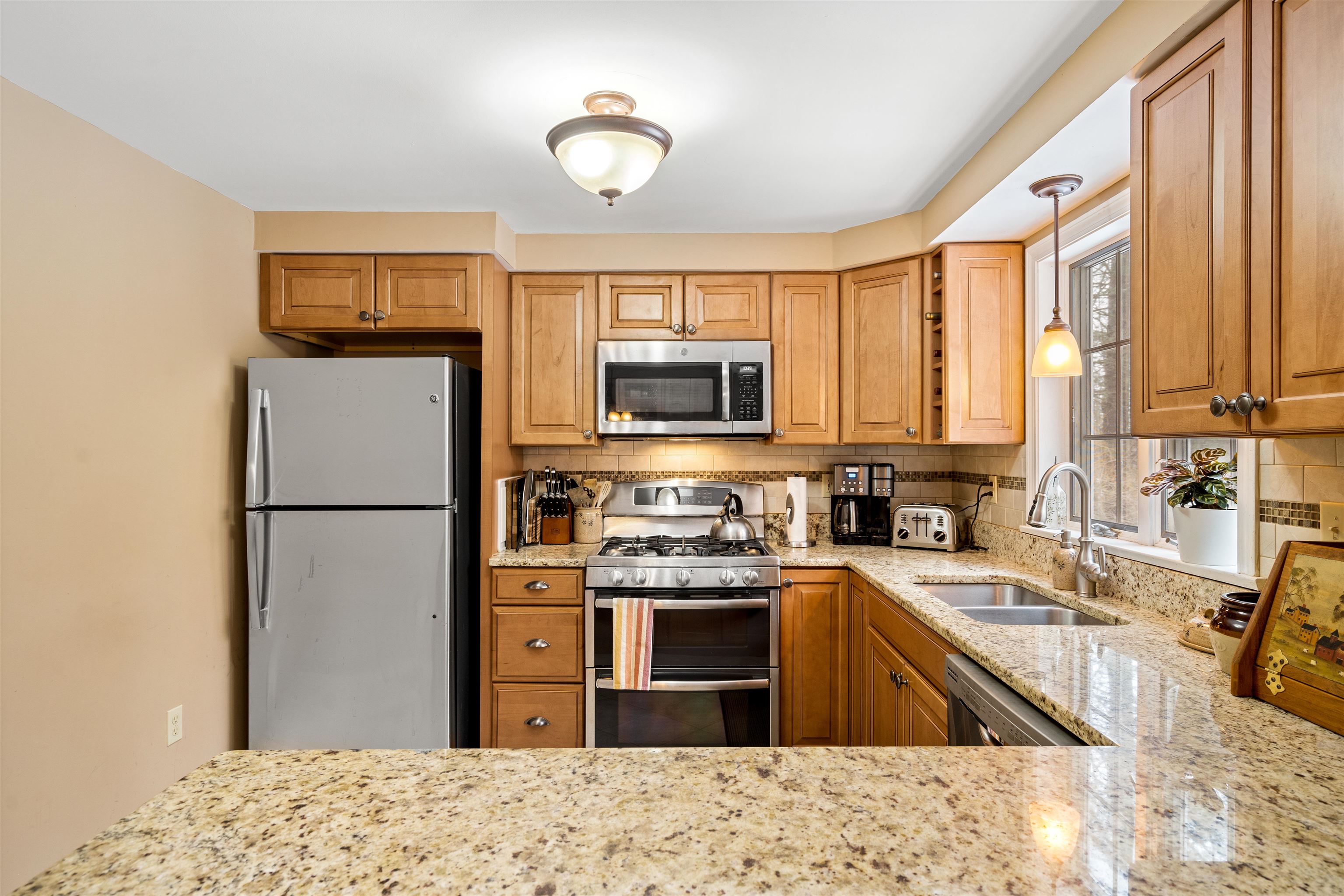 187 Lull Road Weare, NH 03281 - Photo 13 of 29