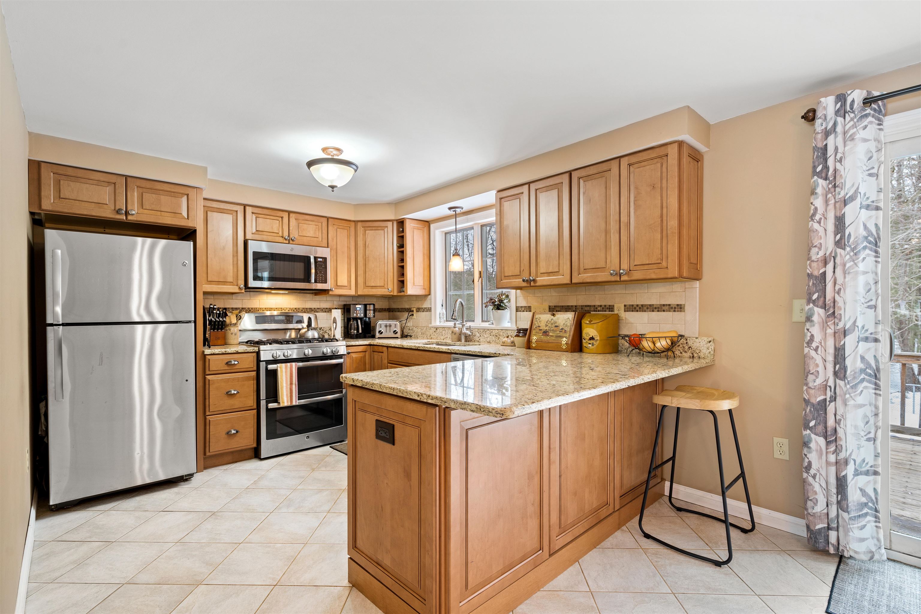 187 Lull Road Weare, NH 03281 - Photo 8 of 29