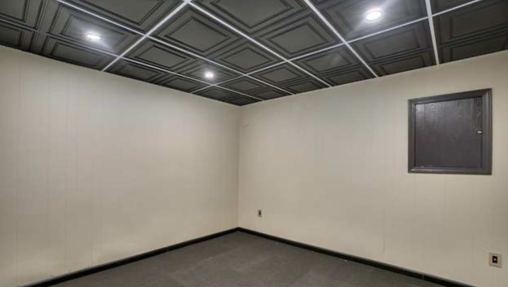 87 Meeting House Path, Unit 87 Ashland, MA 01721 - Photo 17 of 27 a view of empty room