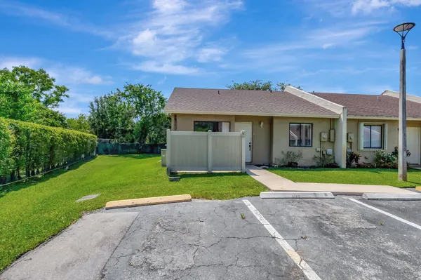 $2,500 | 10323 Boca Bend West, Unit K1, Boca Raton, FL 33428