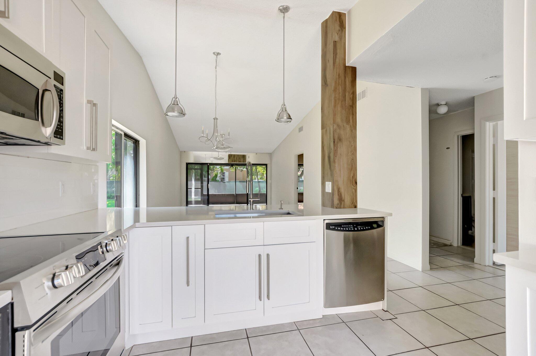 10323 Boca Bend West, Unit K1 Boca Raton, FL 33428 - Photo 8 of 29 8-web-or-mls-DSC_0591