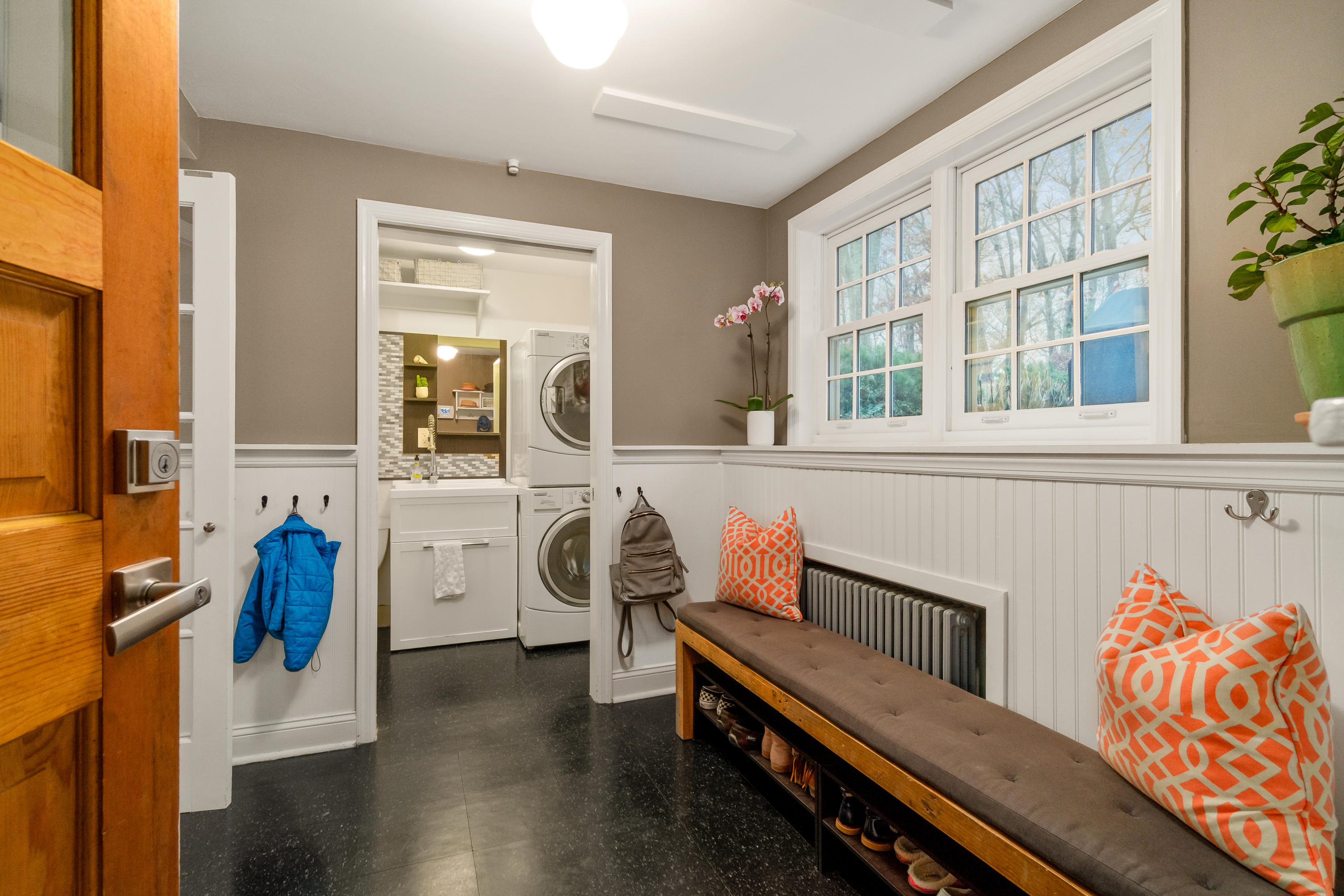 13 Hidden Hill Road Weston, CT 06883 - Photo 13 of 27 Mudroom