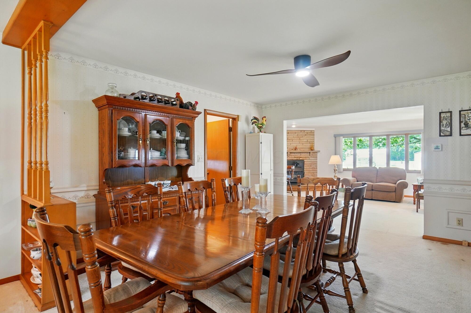 8430 Patterson Road Hilliard, OH 43026 - Photo 4 of 88 Dining room adjacent to kitchen