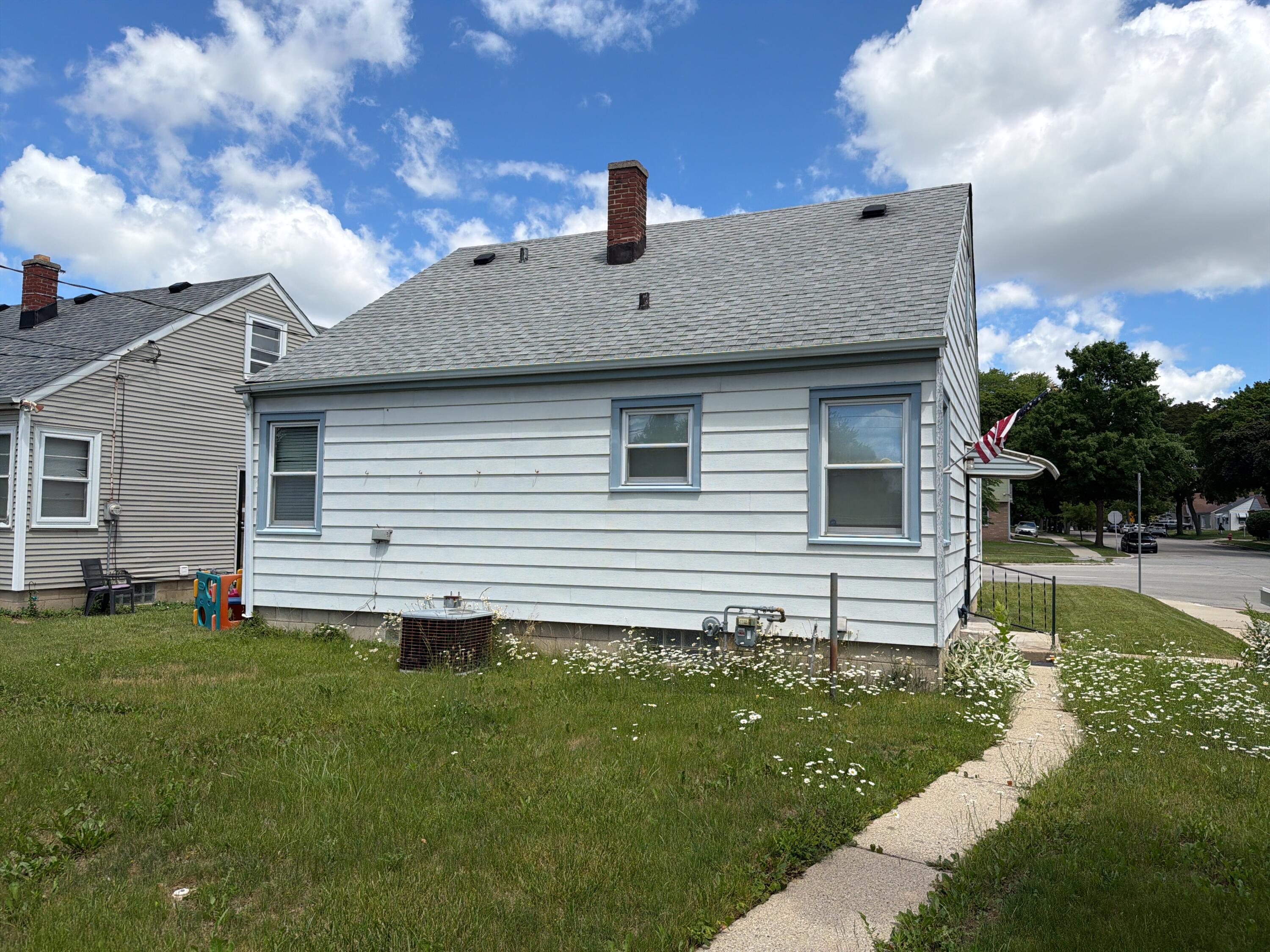 7203 West Hampton Avenue Milwaukee, WI 53218 - Photo 18 of 19 Back of the house