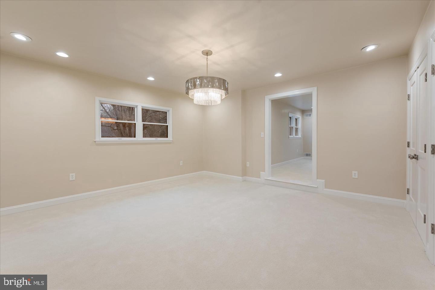 9036 Jeffery Road Great Falls, VA 22066 - Photo 37 of 56 Primary Bedroom