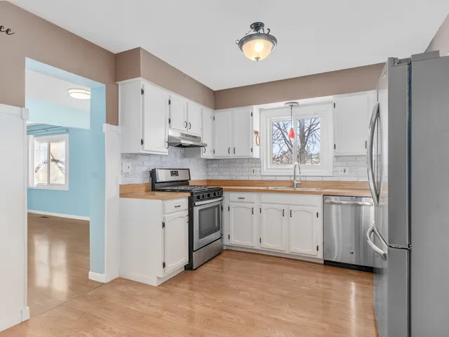 $350,000 | 1655 Trafalgar Lane, Aurora, IL 60504