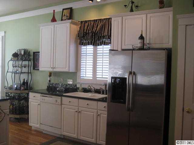 915 Cara Court Fort Mill, SC 29708 - Photo 6 of 16