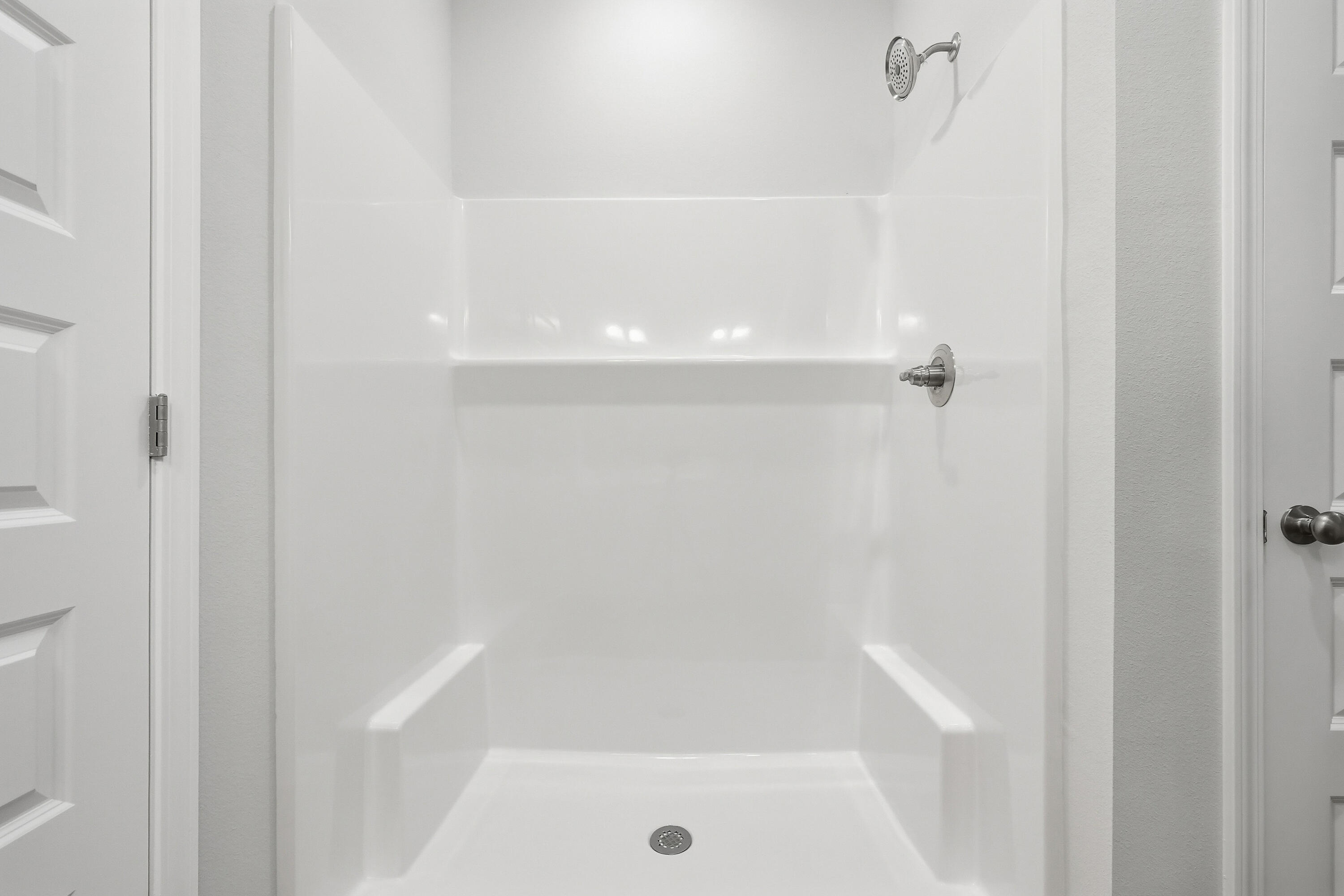 6108 Mildred's Way Crestview, FL 32539 - Photo 17 of 27 a close up of a bathtub