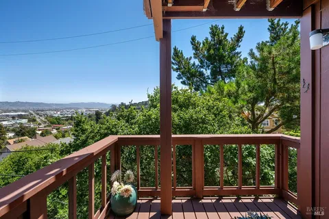 $719,000 | 204 Water Street, Point Richmond, CA 94801
