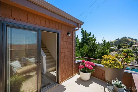 $719,000 | 204 Water Street, Point Richmond, CA 94801