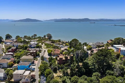 $719,000 | 204 Water Street, Point Richmond, CA 94801