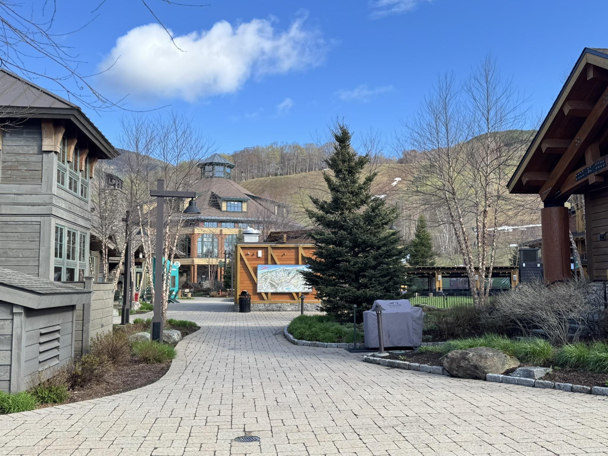 7412 Mountain Road, Unit 402 386 Stowe, VT 05672 - Photo 8 of 38