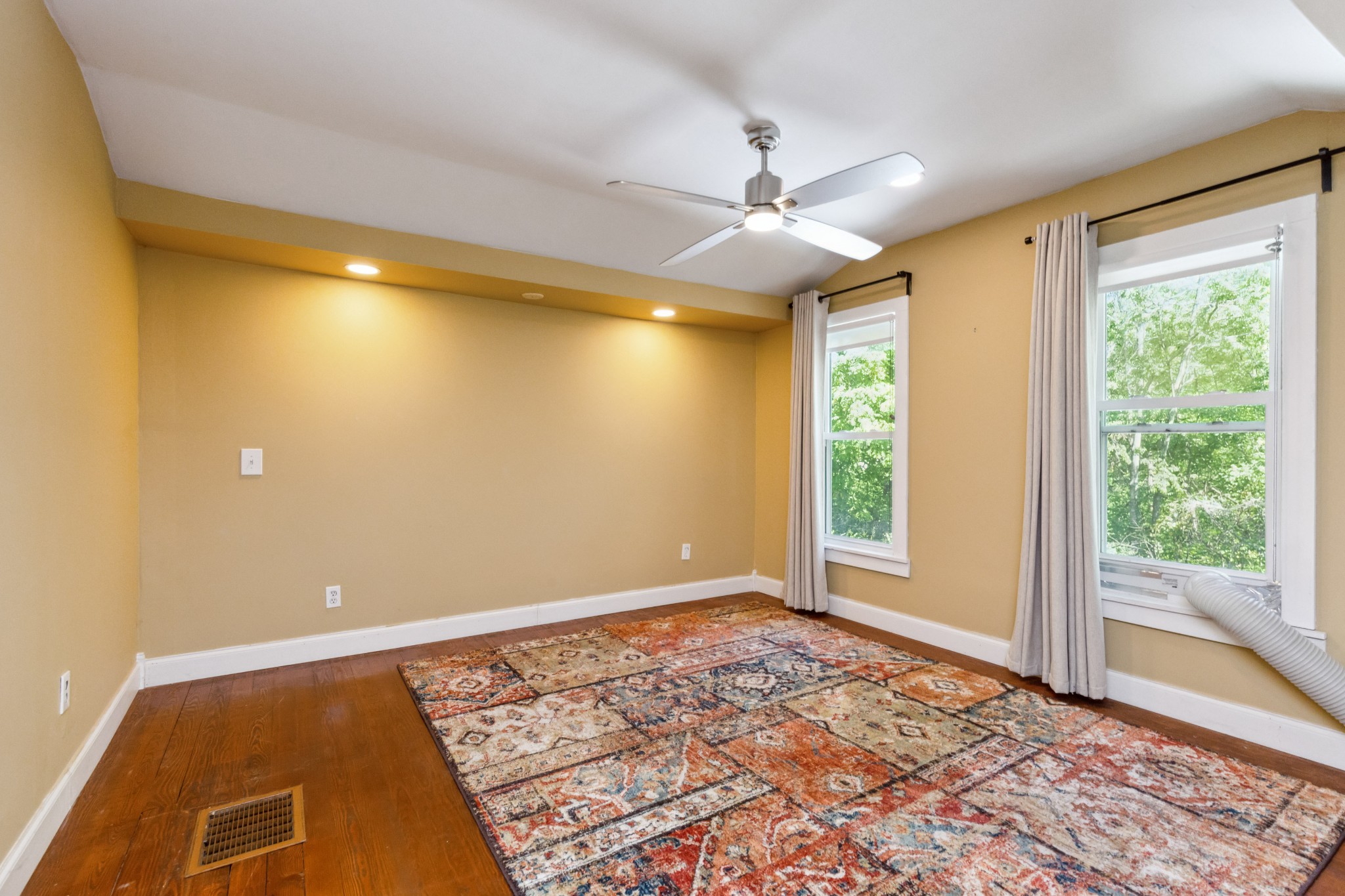 831 3rd Street Tracy City, TN 37387 - Photo 17 of 25 a view of an empty room with a window
