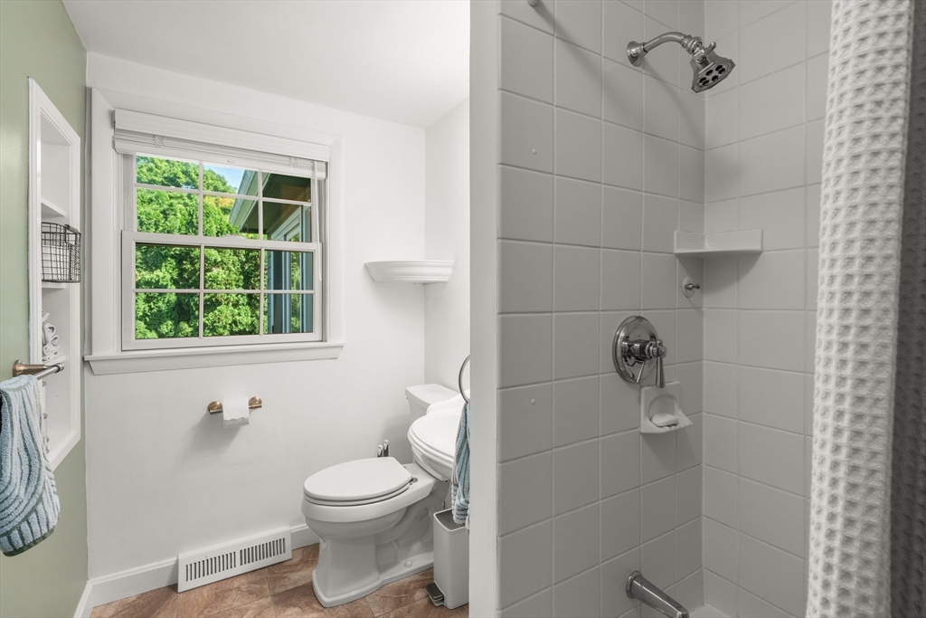 5 Adeline Road Beverly, MA 01915 - Photo 27 of 35