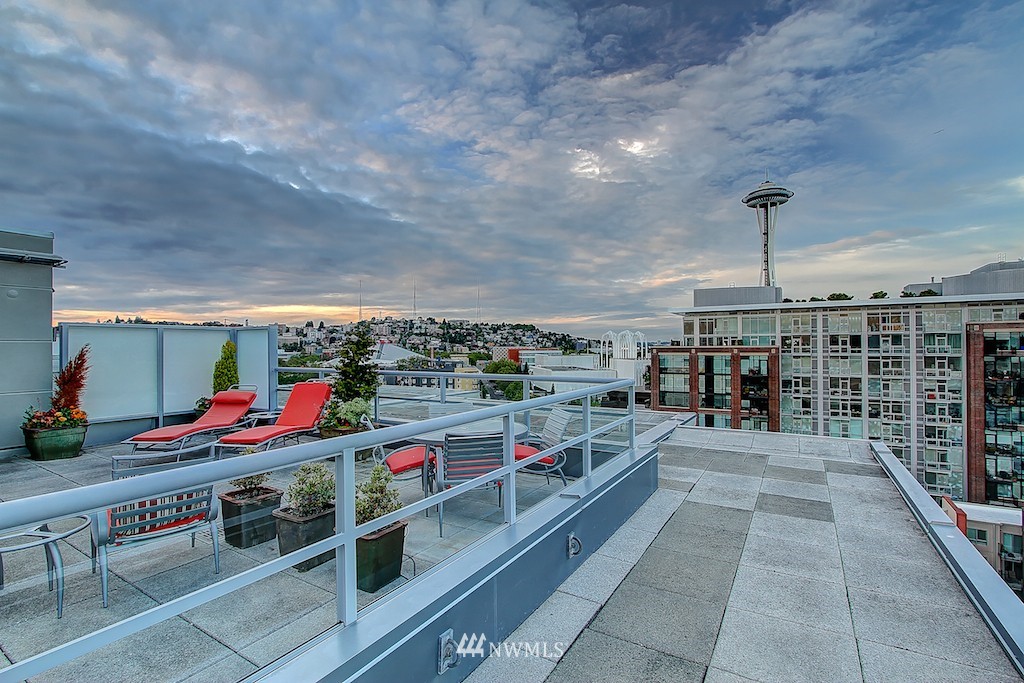 2929 1st Avenue, Unit PH7 Seattle, WA 98121 - Photo 19 of 23