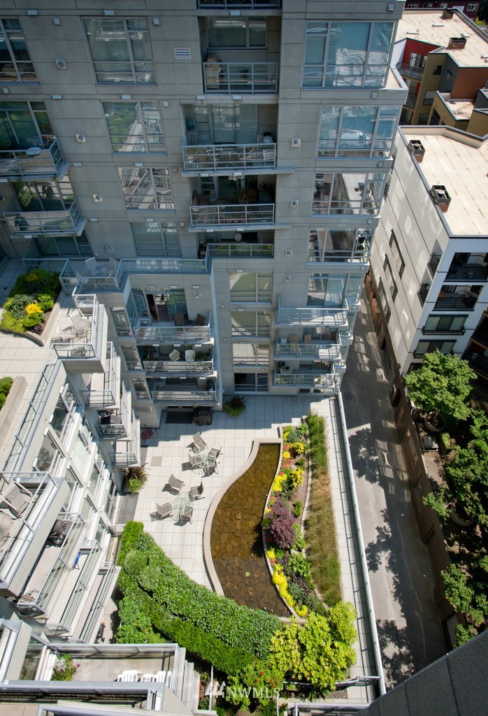 2929 1st Avenue, Unit PH7 Seattle, WA 98121 - Photo 20 of 23