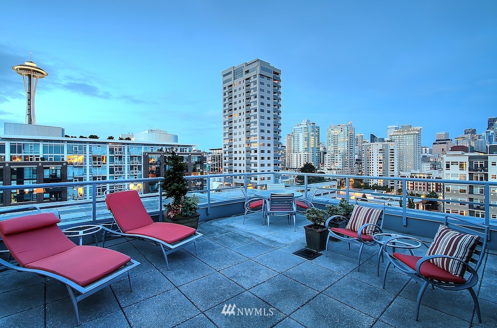 2929 1st Avenue, Unit PH7 Seattle, WA 98121 - Photo 3 of 23