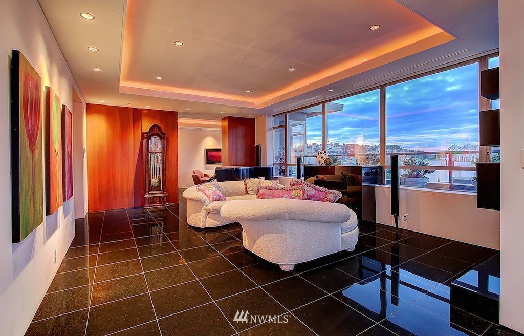 2929 1st Avenue, Unit PH7 Seattle, WA 98121 - Photo 7 of 23