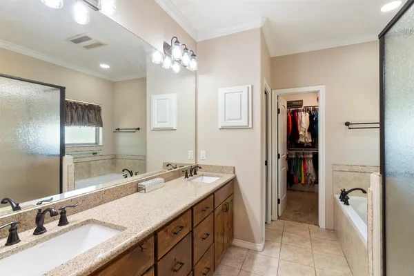 $575,000 | 638 Oak Tree Lane, Franklin, TX 77856