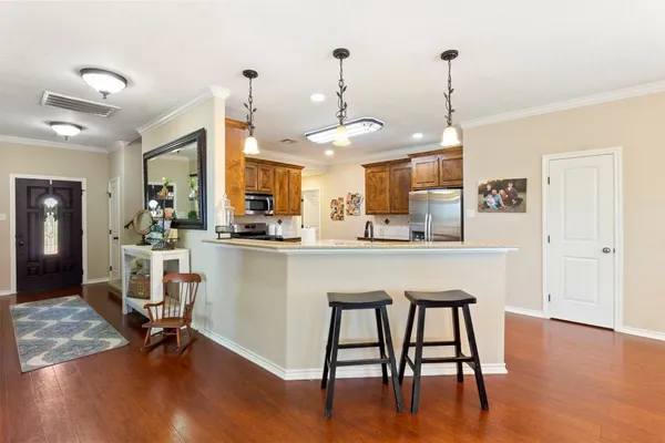 $575,000 | 638 Oak Tree Lane, Franklin, TX 77856