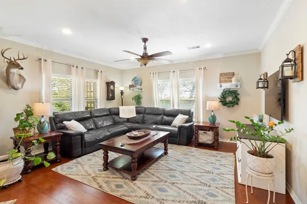 $575,000 | 638 Oak Tree Lane, Franklin, TX 77856