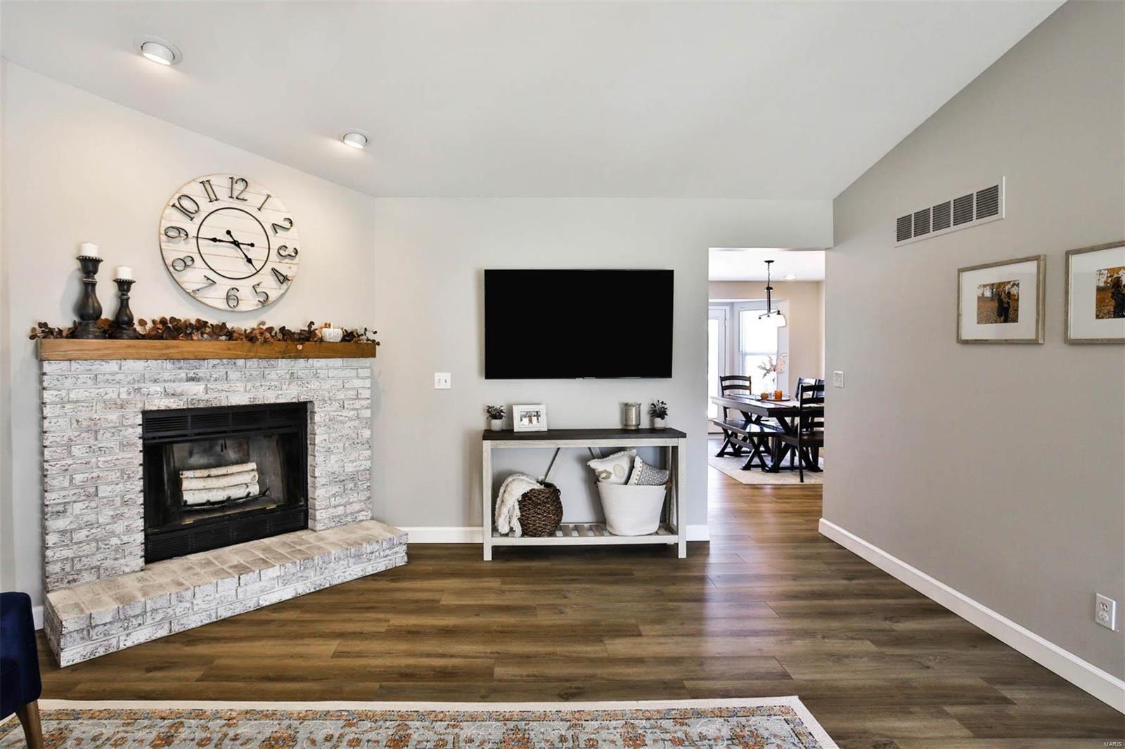 1013 North Brampton Drive St. Charles, MO 63304 - Photo 8 of 52
