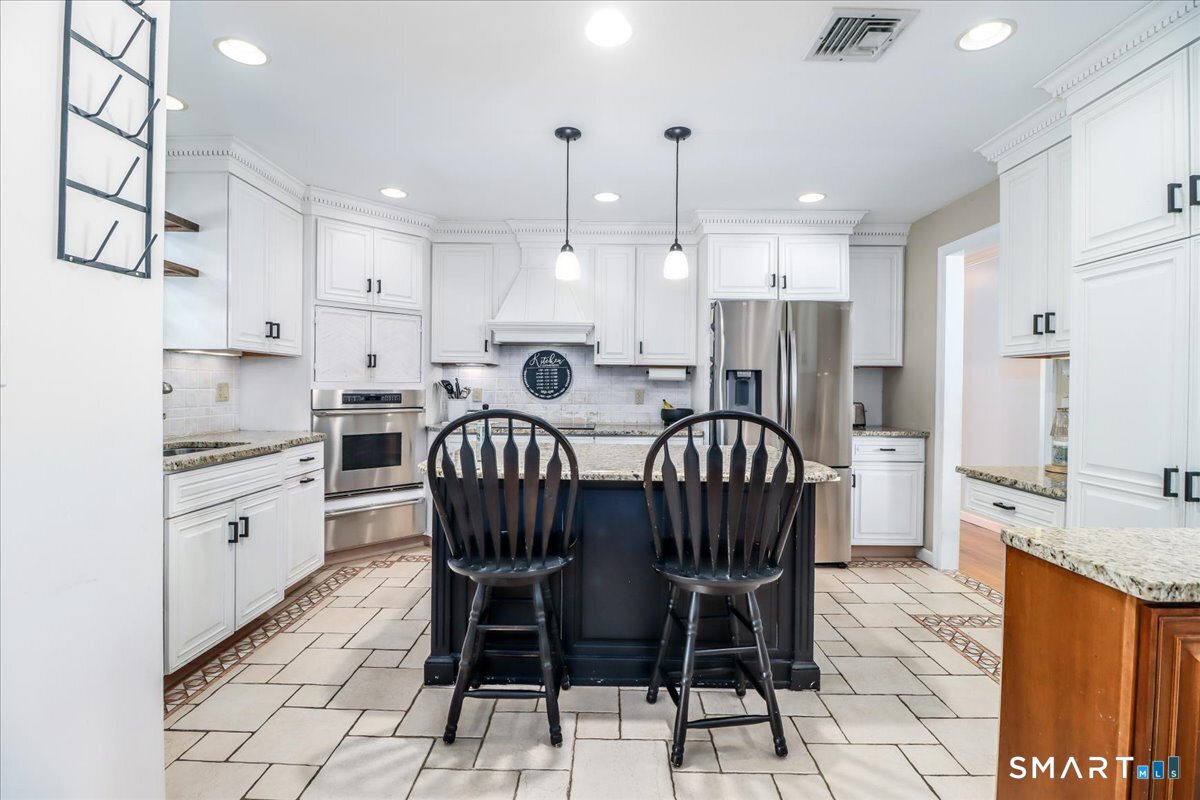 25 Howland Road New Milford, CT 06776 - Photo 8 of 32