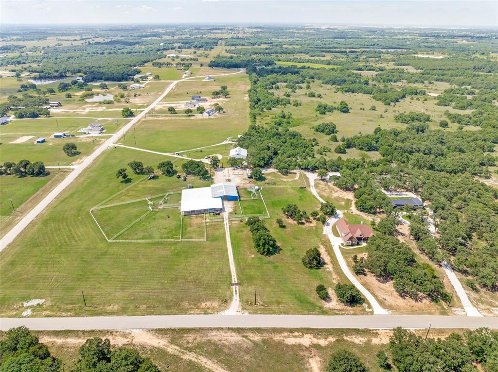 125 Rolling Bnd Road Alvord, TX 76225 - Photo 6 of 34