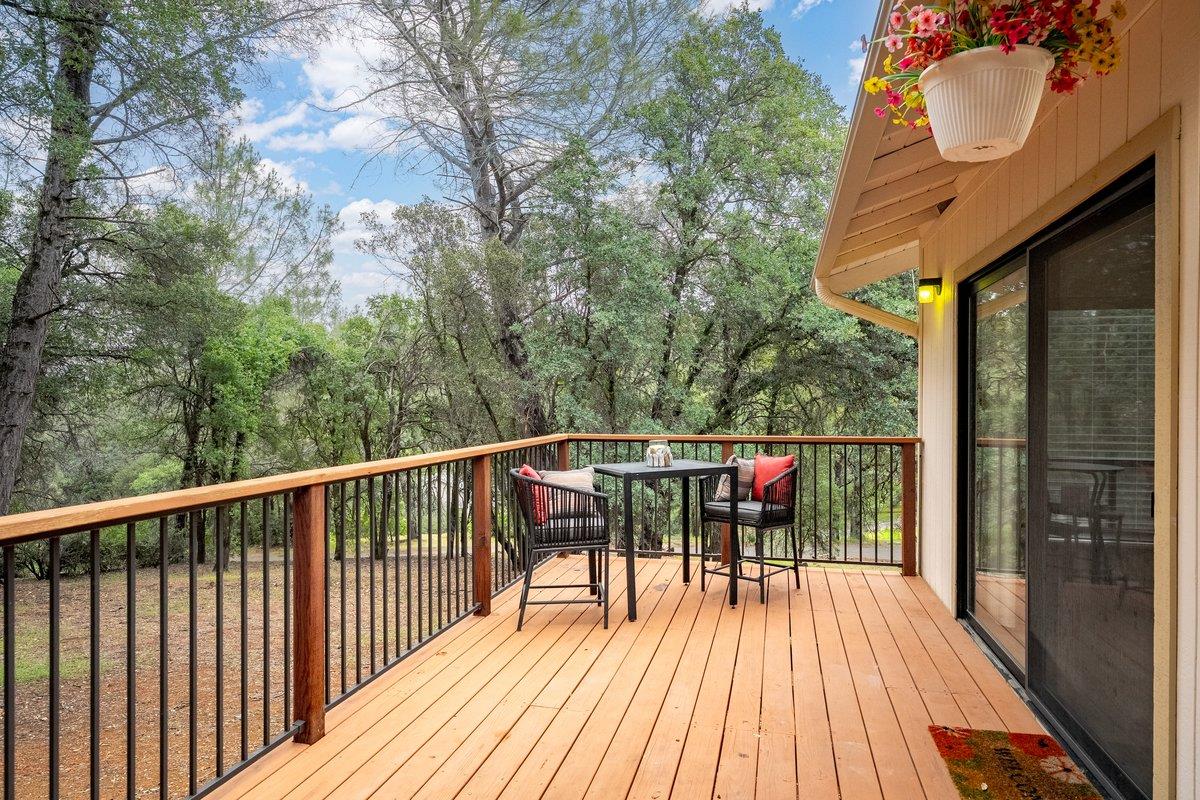 6561 Trinity Way Placerville, CA 95667 - Photo 58 of 58 a view of balcony with furniture