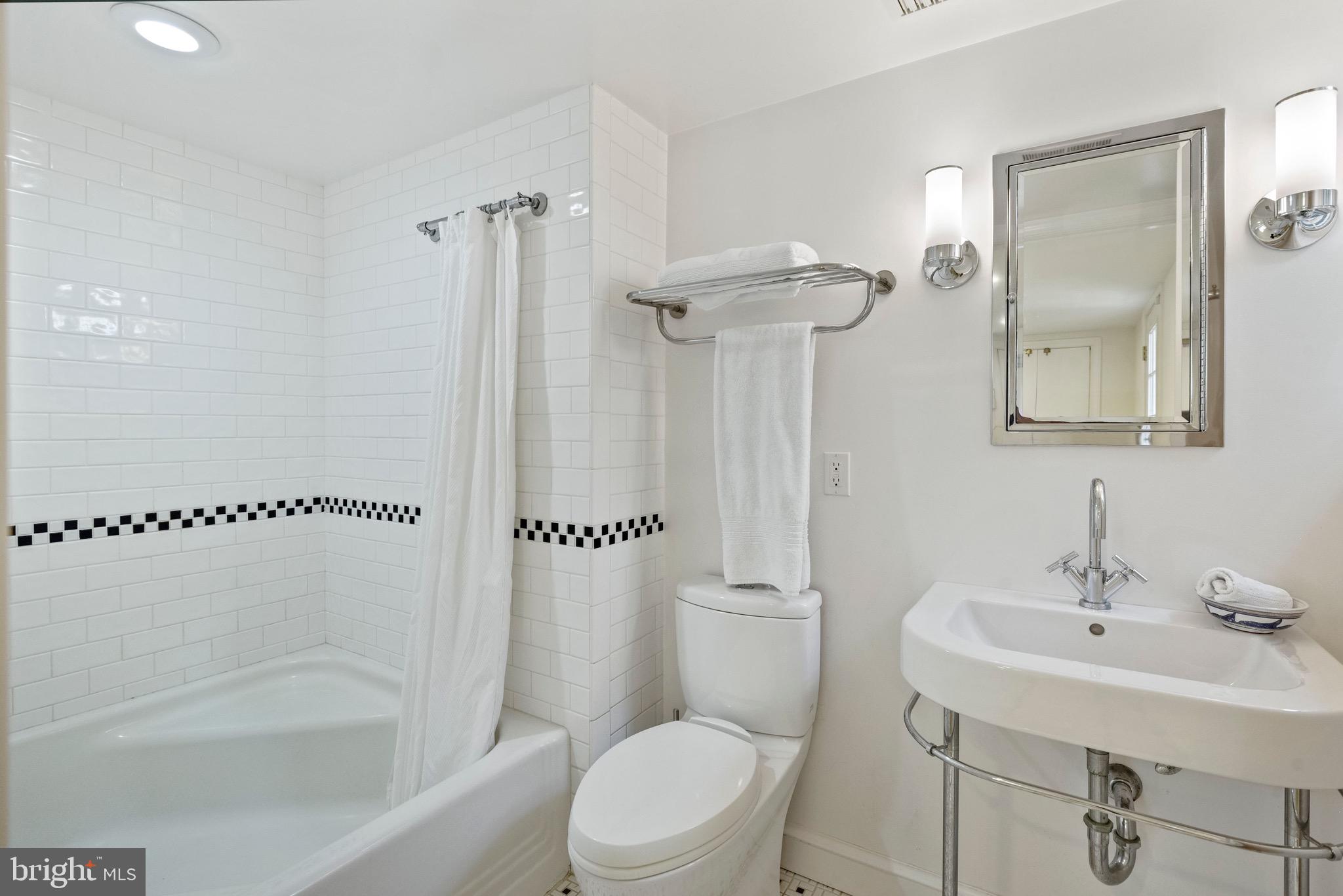7506 Glendale Road Chevy Chase, MD 20815 - Photo 18 of 35
