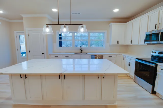 $680,000 | 1021 South Pointe Court, Tignall, GA 30668