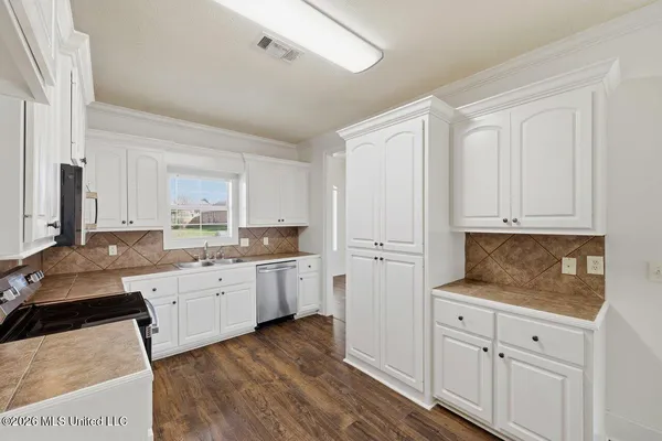 $257,000 | 115 Harvey Circle, Canton, MS 39046