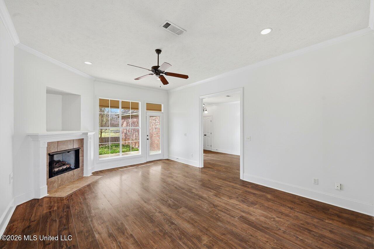 115 Harvey Circle Canton, MS 39046 - Photo 7 of 35 115 Harvey Cir Home Tours MS 7