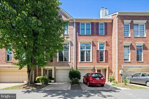 $1,100,000 | 1912 North Daniel Street, Arlington, VA 22201